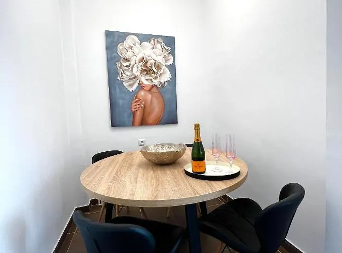 View - Luxury - Sanador Victoriei Бухарест